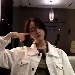 一批好看的男女生头像
